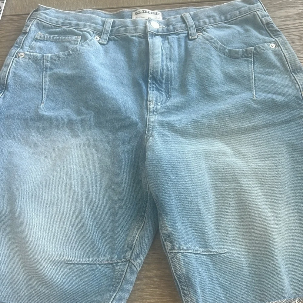 NWT Free People Ghost Town high rise  Long jorts Short size 32